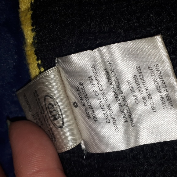 DC Comics~2 Sweaters - Picture 11 of 12